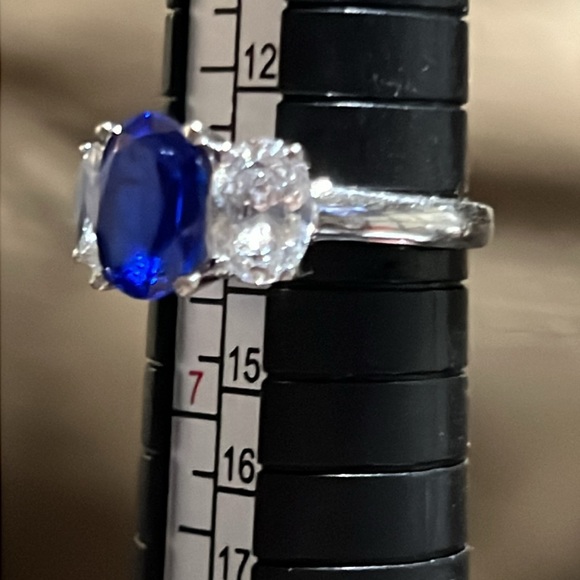 14k white gold and cz ring. - Picture 3 of 6